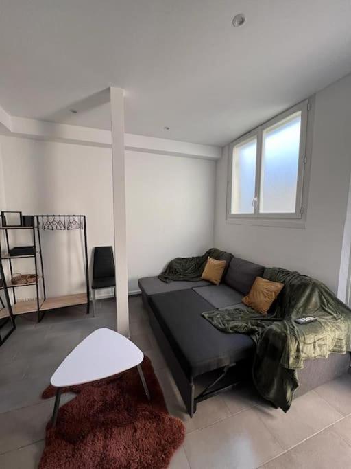 Appartement Idealement Situe Montereau-faut-Yonne Exteriér fotografie