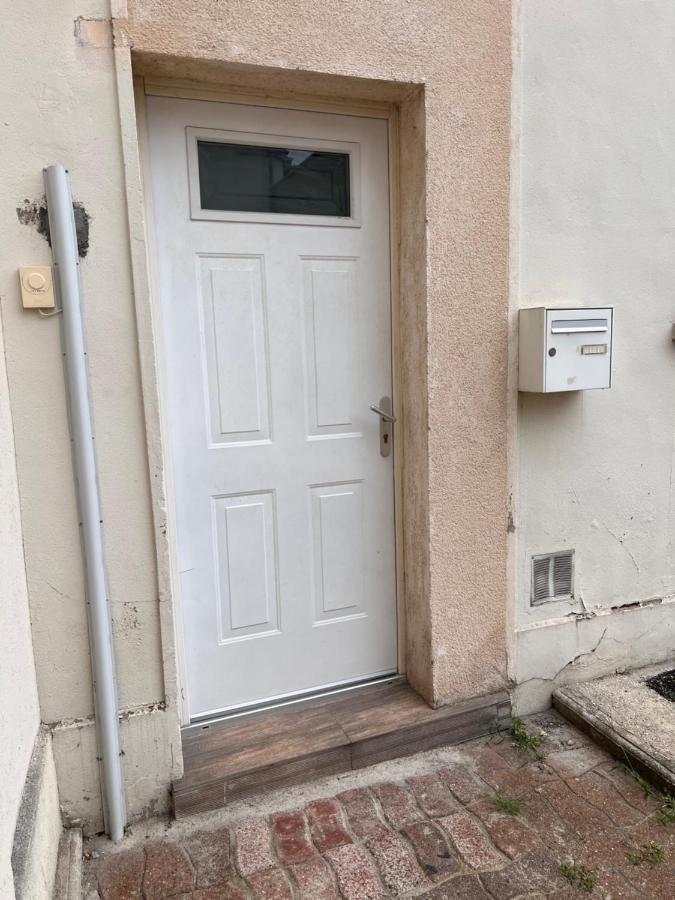 Appartement Idealement Situe Montereau-faut-Yonne Exteriér fotografie